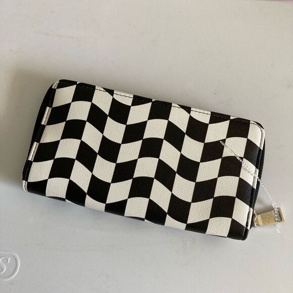 wallet clutch nwot  - Picture 1 of 4